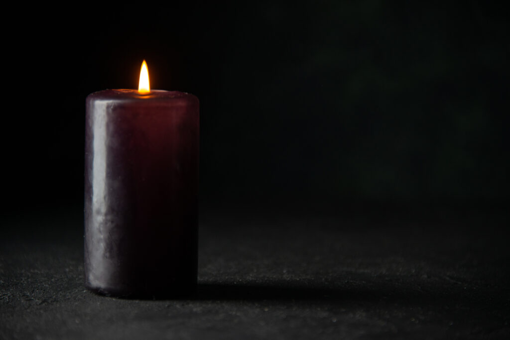 Candele, ogni colore un significato Candela nera