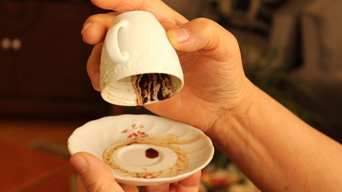 Lettura del fondo di caffè