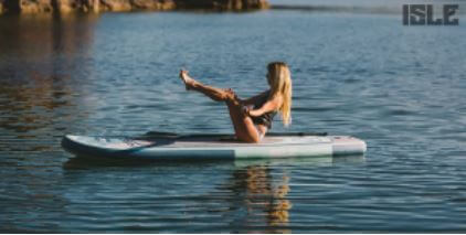 Posizioni di SUP Yoga - 10 pose che chiunque può fare posizioni di sup yoga posa della barca