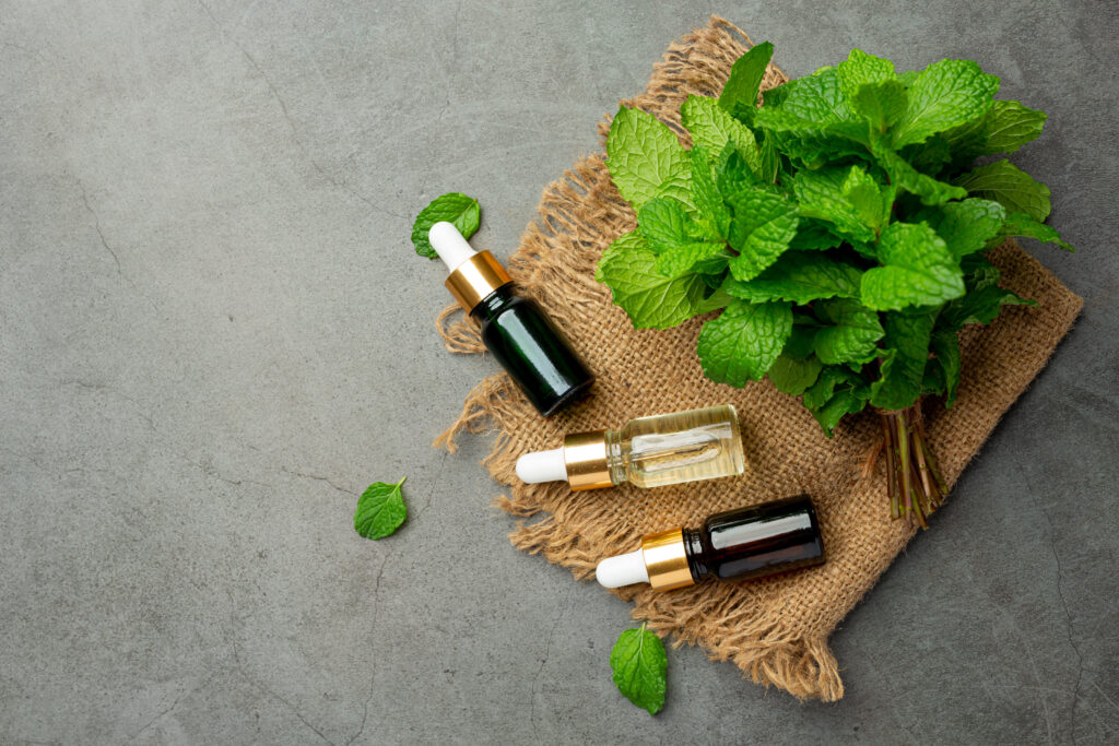 Benefici e uso olio essenziale di menta piperita Olio essenziale di menta piperita