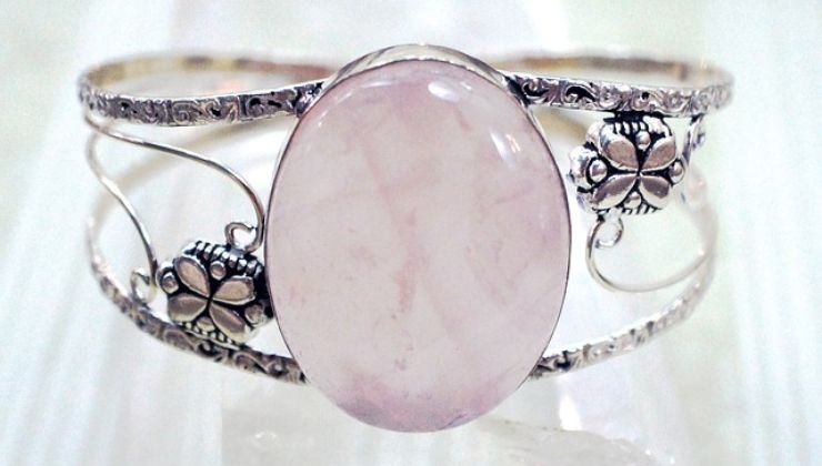 Pietre magiche: il potere delle pietre esoteriche anello con Rose Quartz Quarzo Rosa