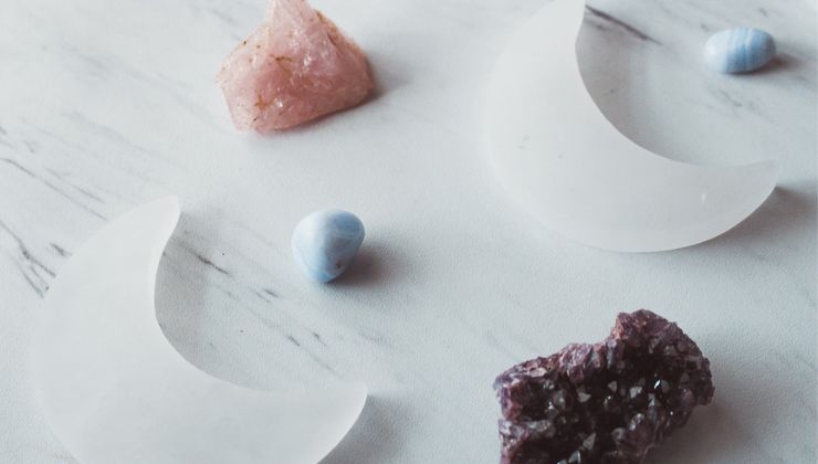 Pietre magiche: il potere delle pietre esoteriche mezze lune di selenite
