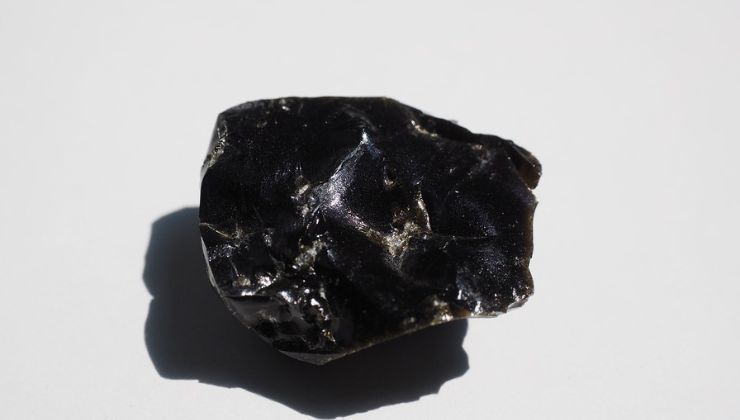 Pietre magiche: il potere delle pietre esoteriche ossidiana